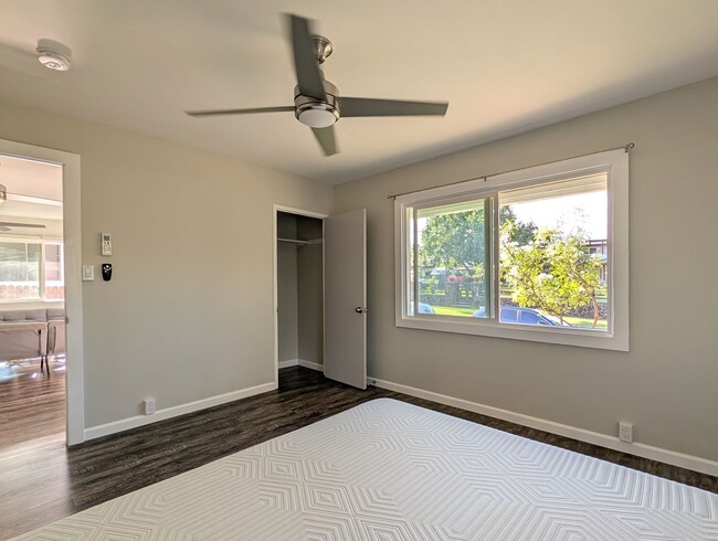 Building Photo - HINA30