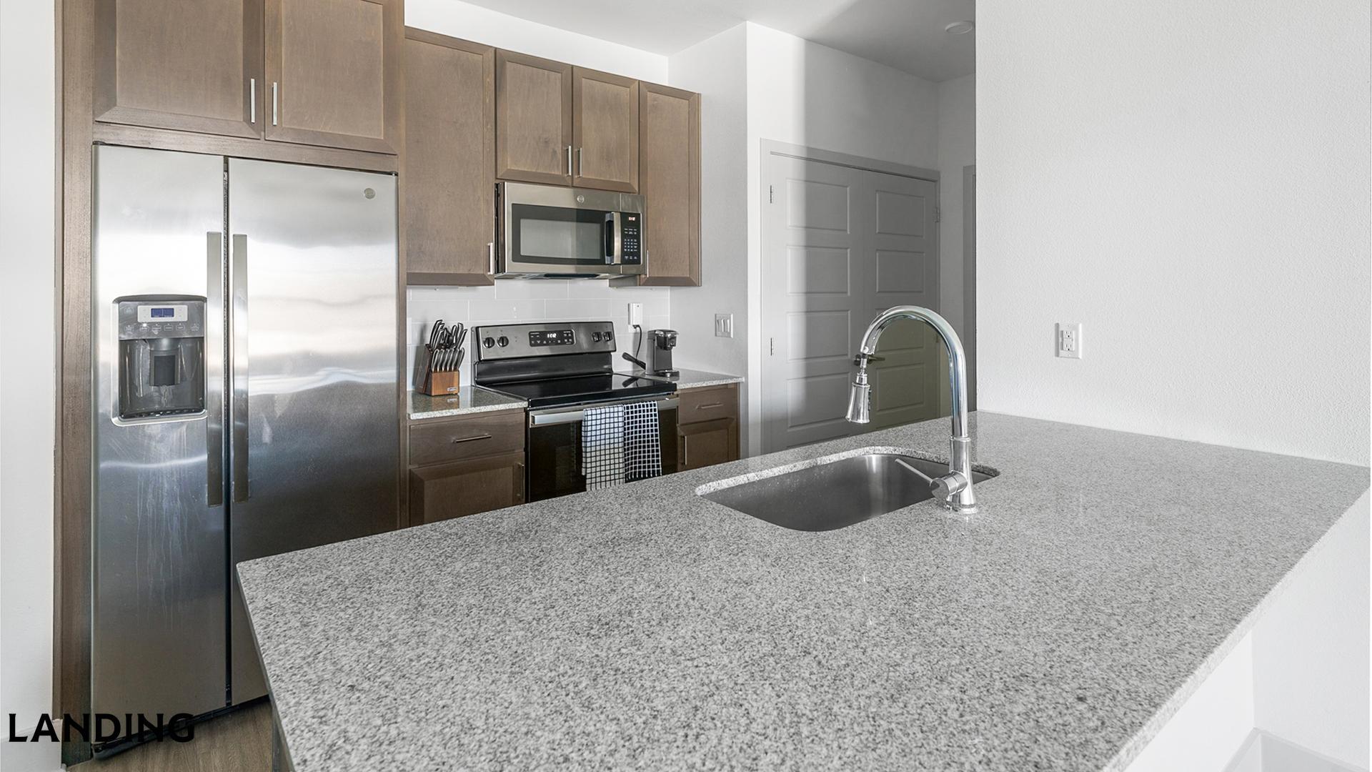 Building Photo - 698 Basilica Bay Dr