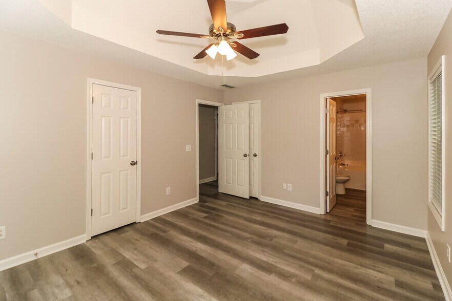 Building Photo - 404 Wood Chase Ln