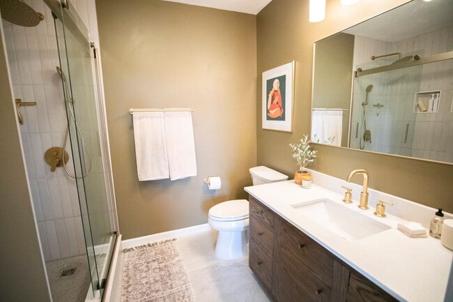 Building Photo - Townhouse at The Pinnacle