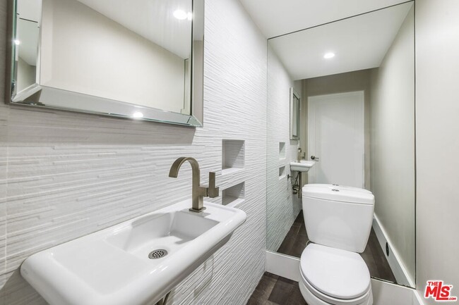 Building Photo - 5949 Abernathy Dr