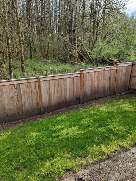 Building Photo - 1403 SW 5th St