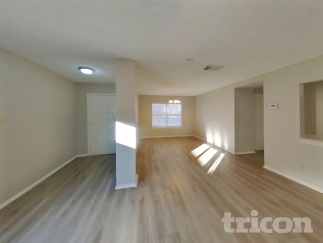 Building Photo - 8230 Longhorn Ridge Dr