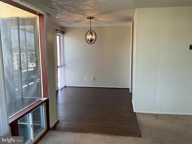 Building Photo - 7246 Donnell Pl