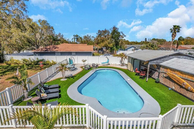 Building Photo - 1679 Tampa Rd