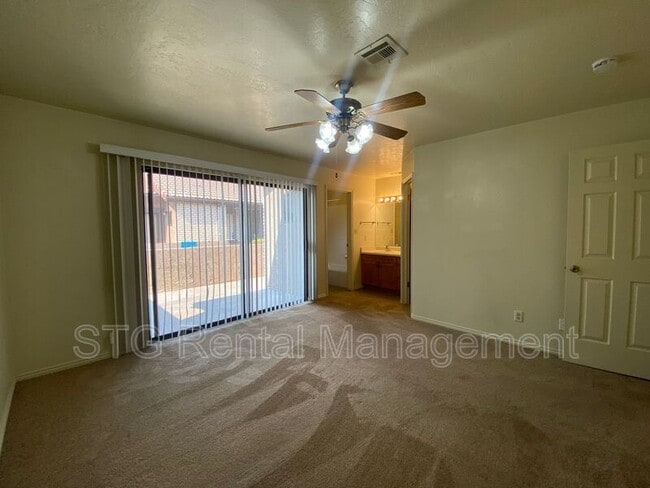 Building Photo - 777 S 400 E