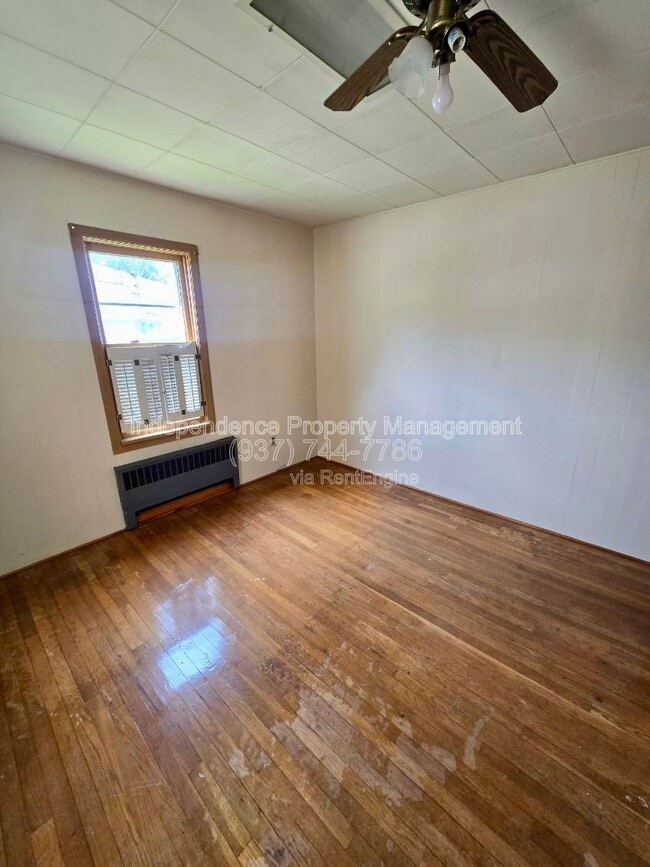 Building Photo - 1220 W 19th St