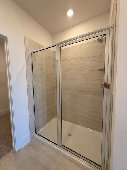 Master Bath Shower - 4305 Ashland City Hwy