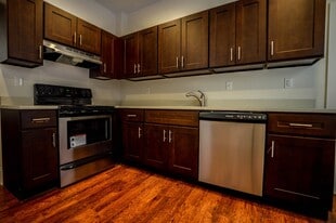 Building Photo - 3721 Chestnut St