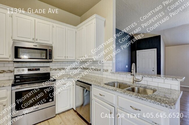 Building Photo - 11394 Glade Ave