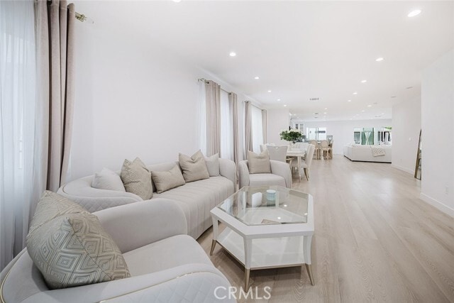 Building Photo - 7306 Farmdale Ave