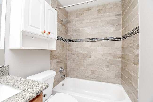Building Photo - 6318 Faulkner Ridge Dr