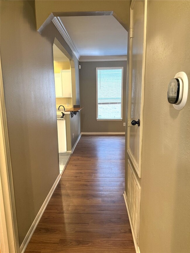 Building Photo - 915 Saginaw Bay Ct