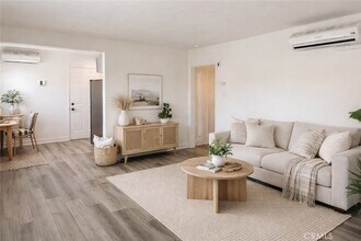 Building Photo - 36957 Melrose Dr