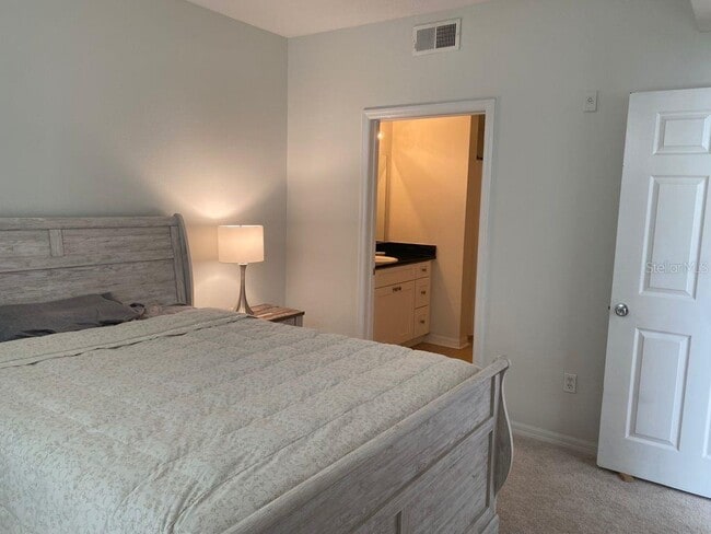 Building Photo - 501 Knights Run Ave