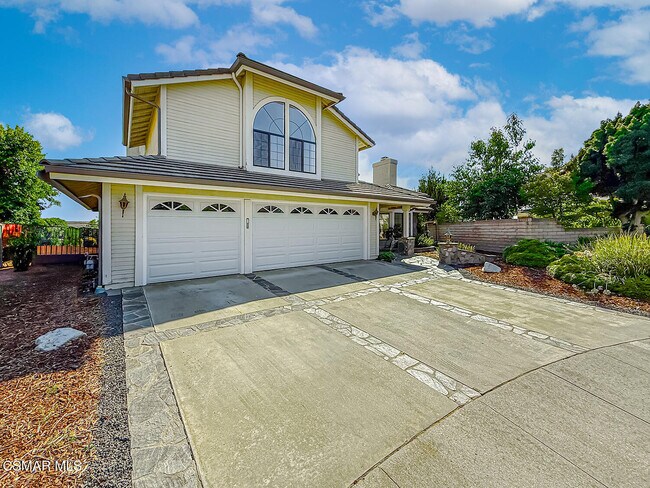 Building Photo - 2568 Picadilly Cir
