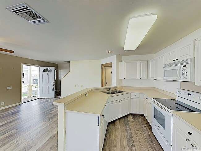 Building Photo - 91-546-546 Makalea St