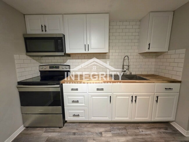 Building Photo - 3612 Phillips St