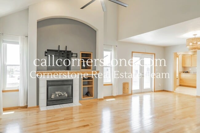 Building Photo - 4775 Sweetgrass Ln