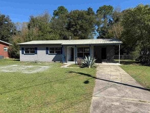 Building Photo - 224 Edison Dr