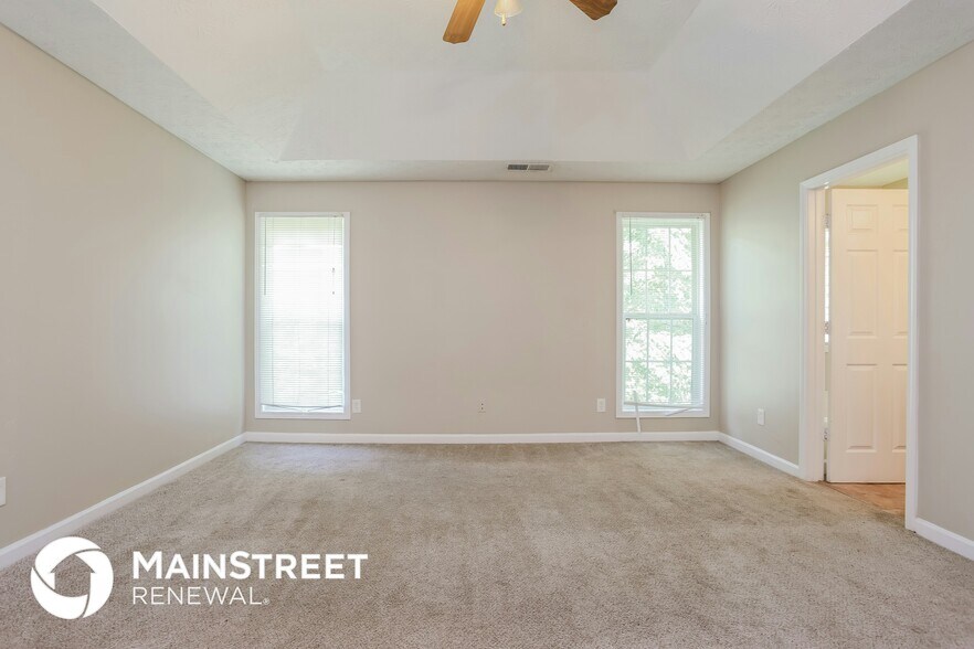 Building Photo - 3909 Riverside Pkwy