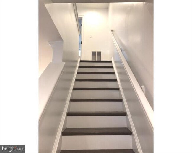 Building Photo - 126 N Wayne St