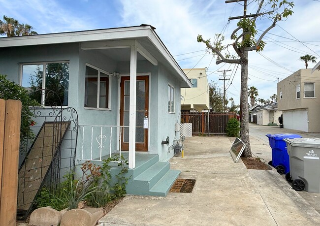 Building Photo - 4623-25 Mississippi St