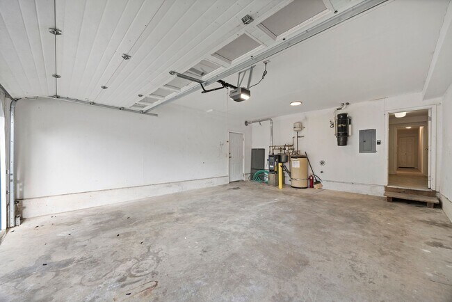 Building Photo - 1301-1305 Mitchell Ave