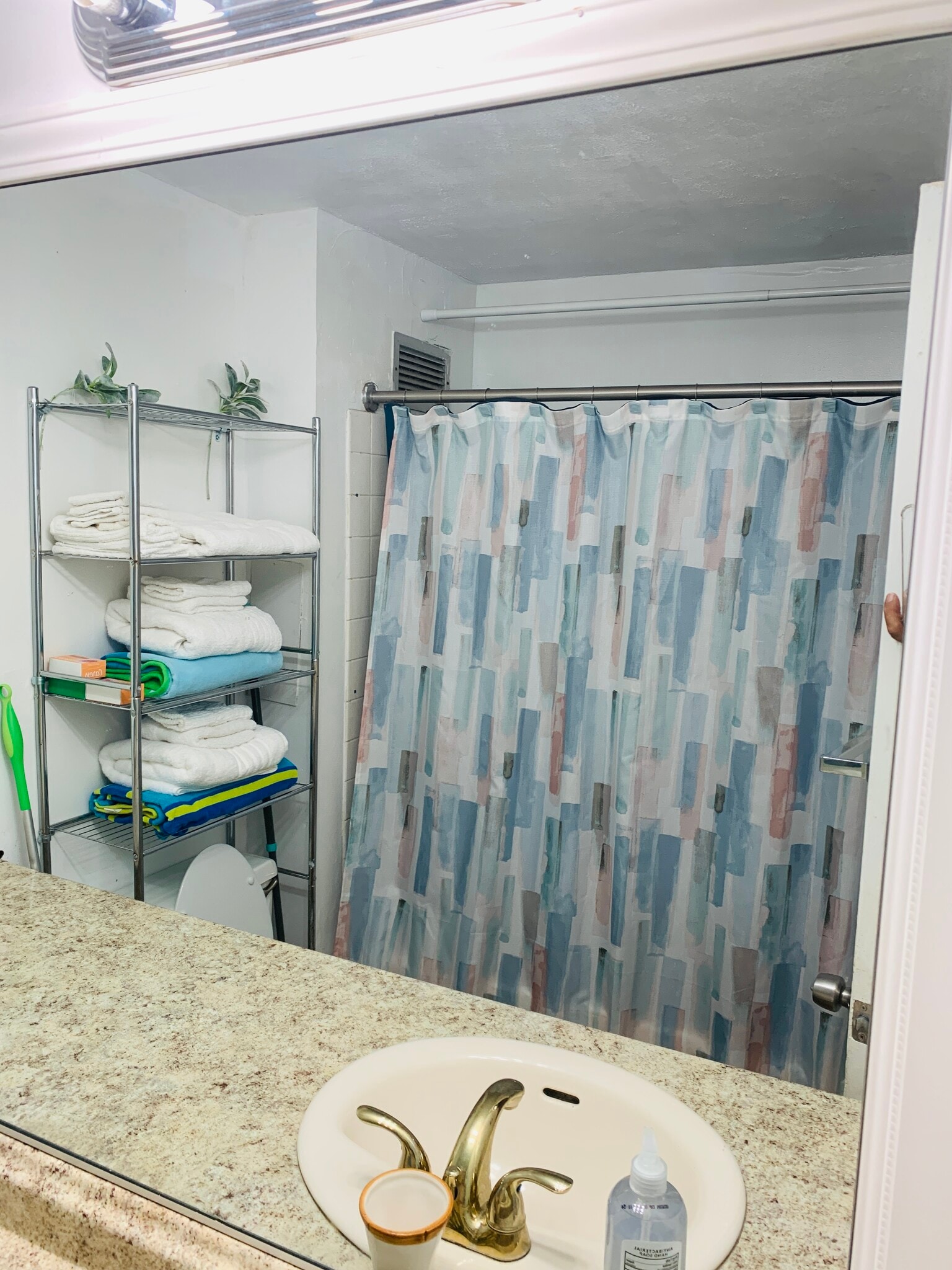 Bathroom - 85-175 Farrington Hwy