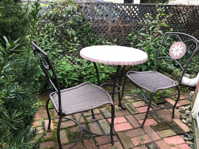Private patio area - 2 Emmons Pl