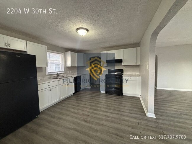 Building Photo - 2204 W 30th St
