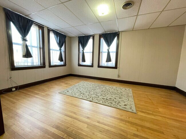 Building Photo - 1 S Minnesota St