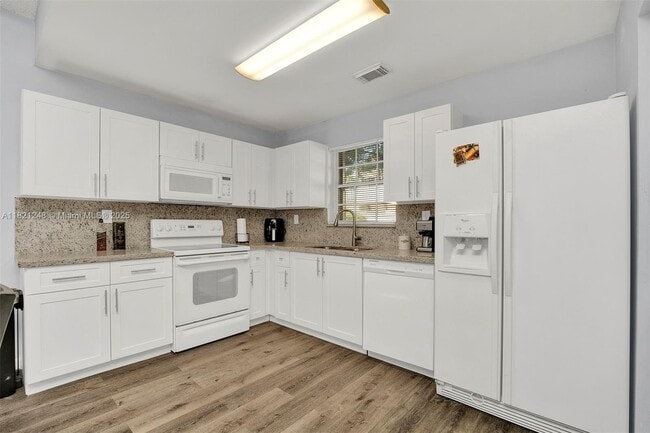 Building Photo - 11473 SW 148th Pl