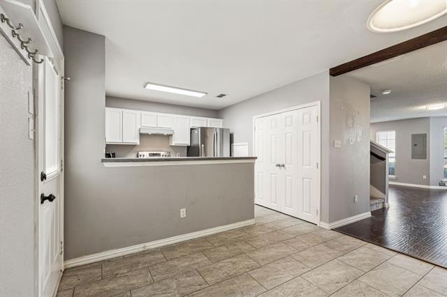 Building Photo - 5724 Giddyup Ln