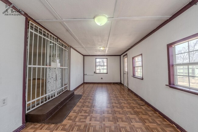 Building Photo - 2725 Devon Rd