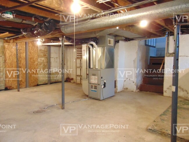 Building Photo - 632 River Ave