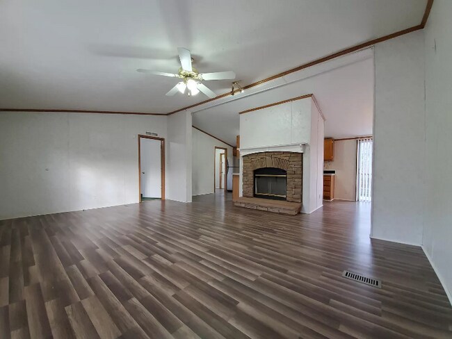 Building Photo - 109 Ellington Wy