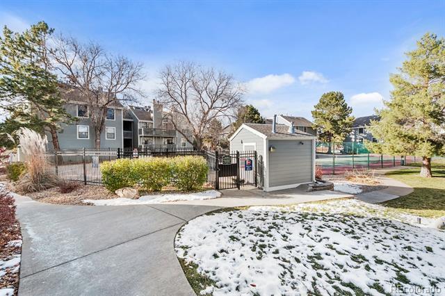 Building Photo - 10345 E Peakview Ave