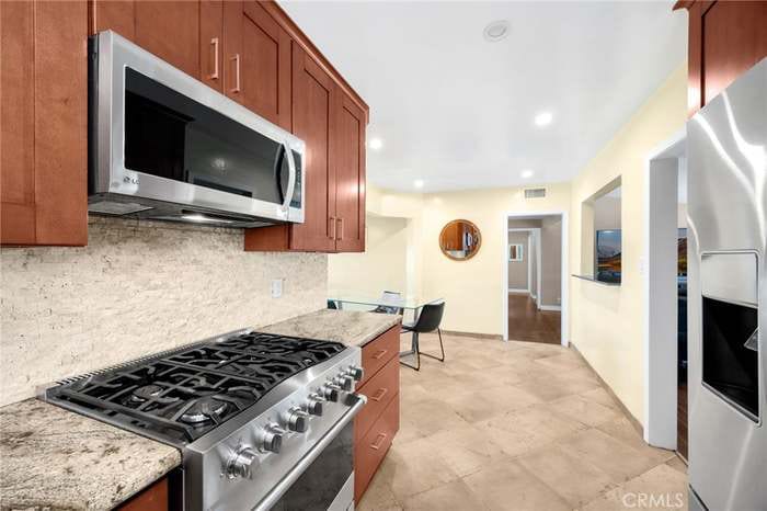 Building Photo - 10732 Lindesmith Ave