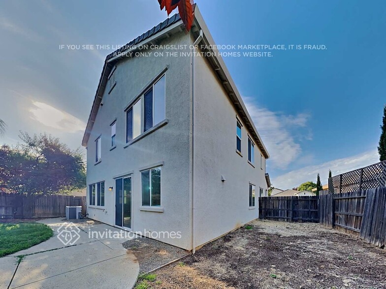 Building Photo - 1231 Waverton Ln