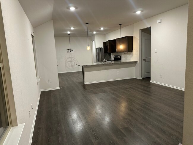 Building Photo - 2222 Nightgrove Cir