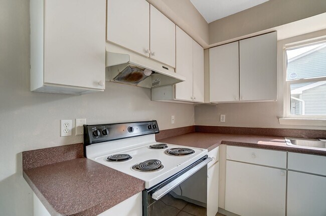 Building Photo - 3612 Willow Run Dr