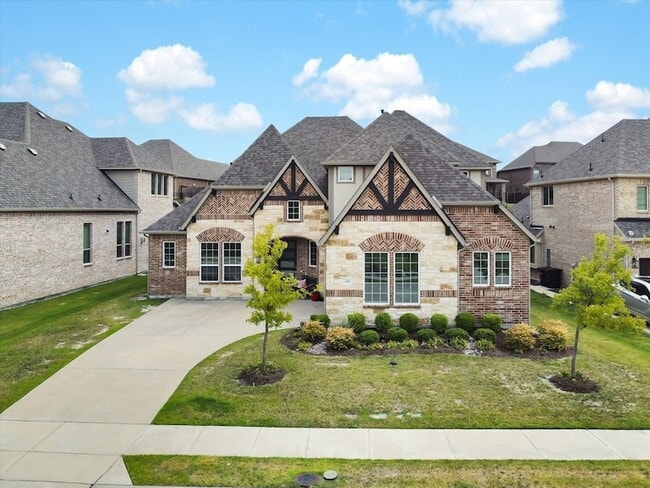 Building Photo - 439 Montrose Dr