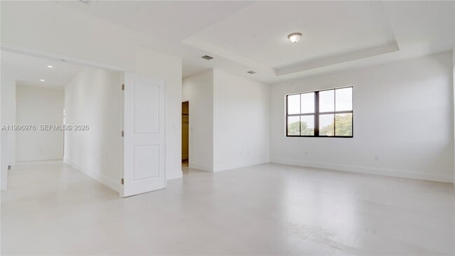 Building Photo - 20930 SW 96th Ave