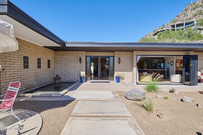 Building Photo - 4016 E Flynn Ln