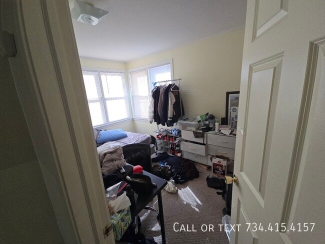 Building Photo - 502 Benjamin St