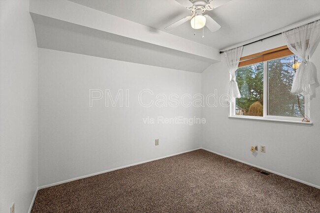 Building Photo - 12605 225th St E