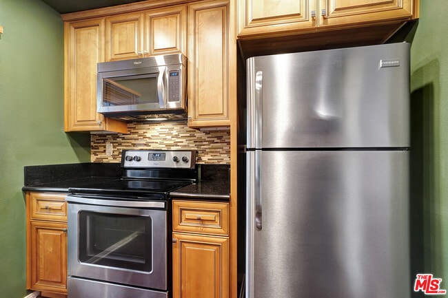 Building Photo - 9103 Summertime Ln