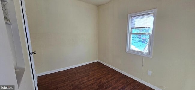 Building Photo - 1255 Meigs Pl NE