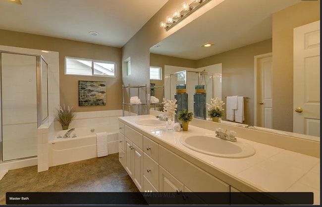 Building Photo - House For Rent In Sammamish